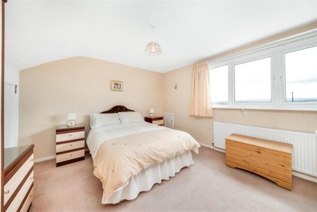 bedroom 1 2.jpg