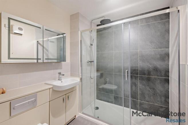 1 bed Apartment for sale Image 6