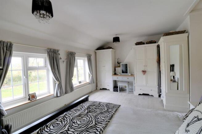 Bedroom 1 (Double)