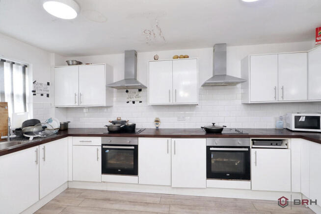 12 bed Detached for sale Image 7
