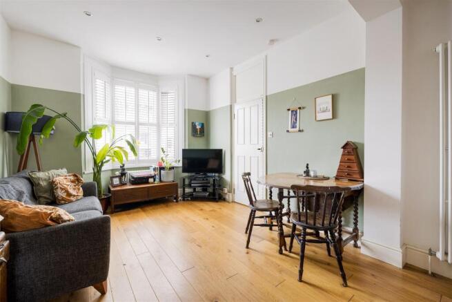 Odessa Road, E7