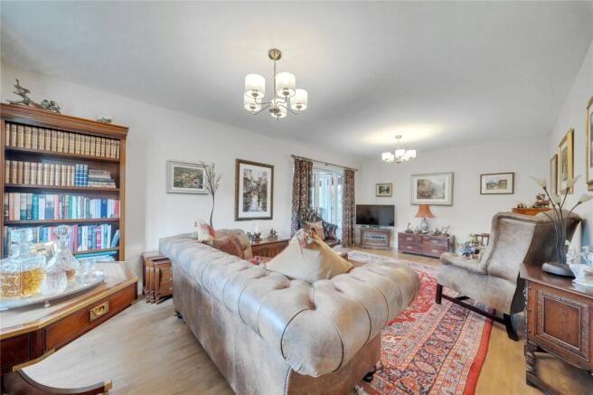 4 bed Detached for sale Image 7