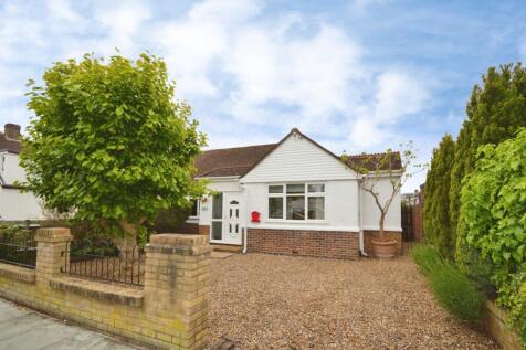 Lyndhurst Avenue, Whitton, Twickenham, TW2