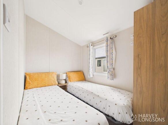 2 bed Park Home for sale Image 9