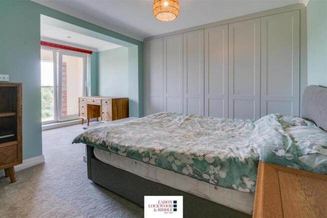 Bedroom 1-2.jpg