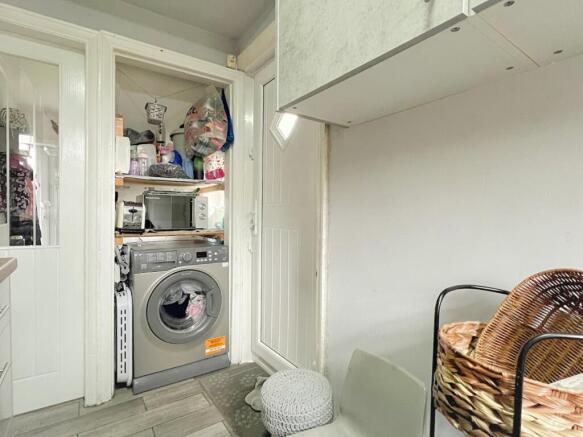 3 bed Semi-Detached for sale Image 9