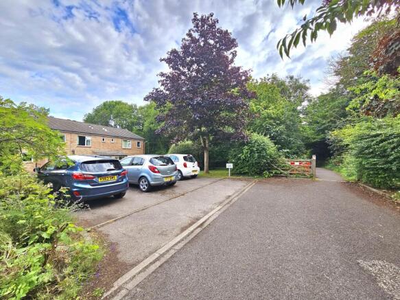 2 bed Flat for sale Image 11