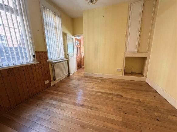 3 bed Terraced for sale Image 4