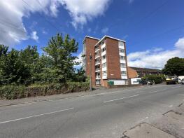 Flat 2, Francis Court, Barrack Road, Exeter EX2 5EE
