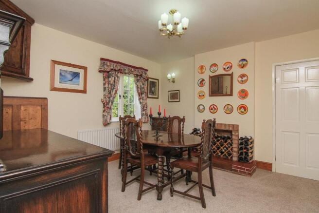 Dining Room.jpg