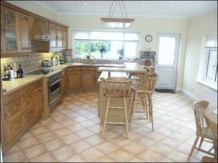 Kitchen / Breakfast