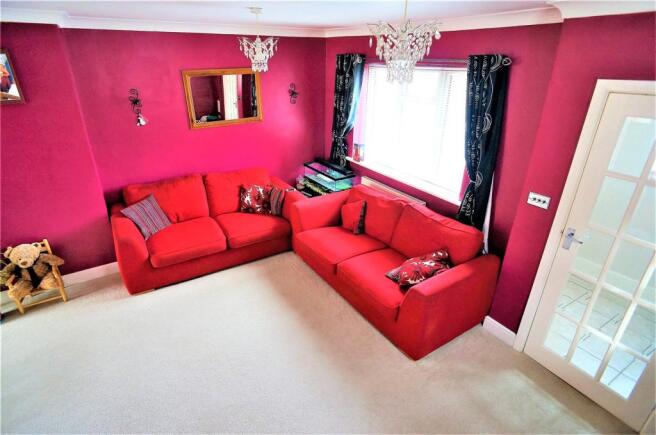 Lounge Right Aspect