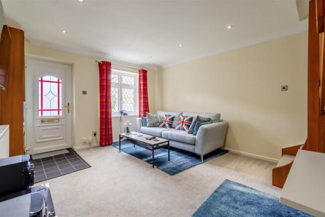 8466516-interior03.jpg