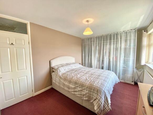 Bedroom 1 (Double)