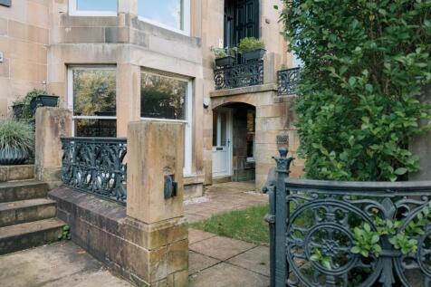 MAIN DOOR Garden Flat 34 Huntly Gardens