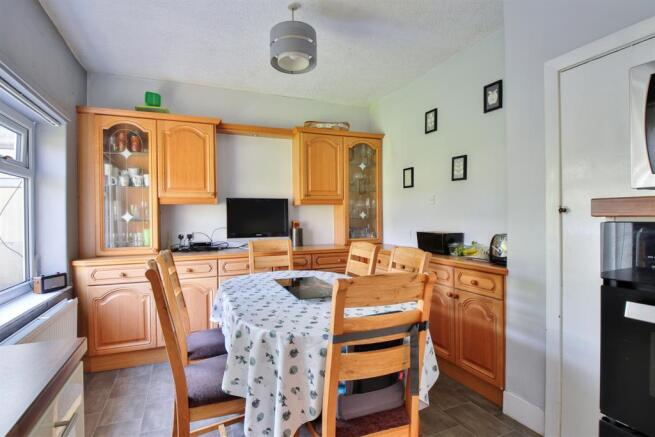Dining Area (1)