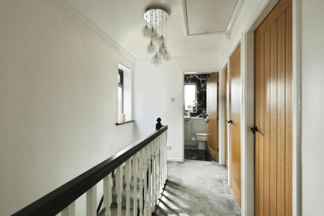 3 bed Semi-Detached for sale Image 11