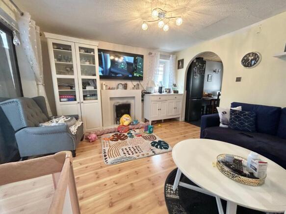 2 bed Detached for sale Image 3
