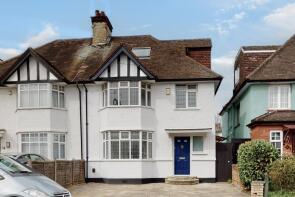 16, Elm Close, Hendon, London NW4 2PH