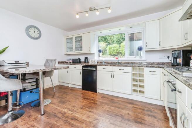 Kitchen/ Breakfast