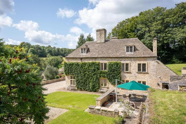 51 - Bagendon Manor - GL7 7DU - L Web.jpg