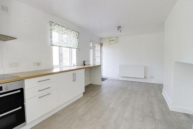 Barn Close, Maxey, PE6 photo 4