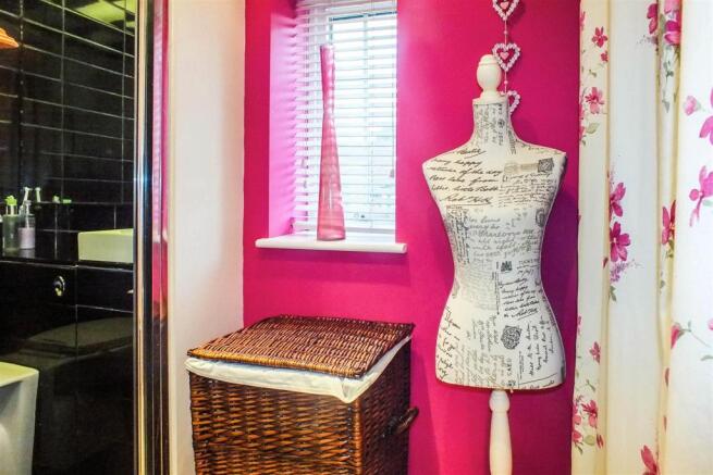 DRESSING AREA