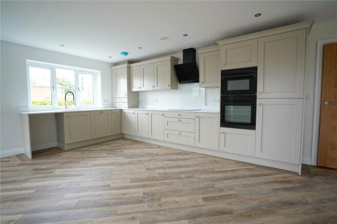 2 bed Apartment for sale Image 10