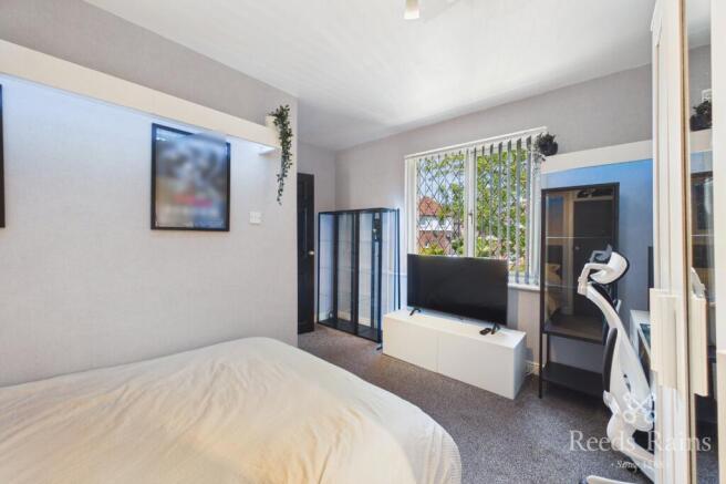 3 bed Semi-Detached for sale Image 6