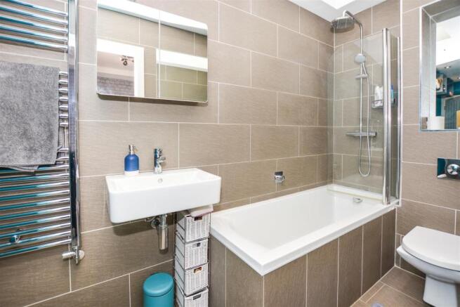 JACK AND JILL LUXURY BATHROOM