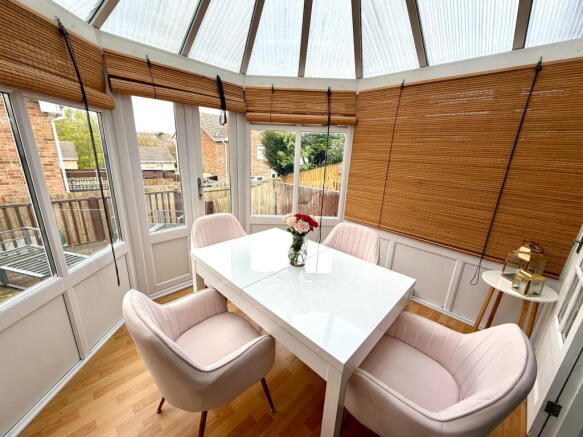 A smartly presented property in a great position ideal as a first home!! photo 4