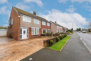 77, Chestnut Drive South, Leigh WN7 3JX