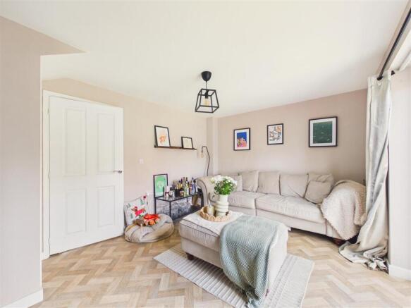 2 bed Terraced for sale Image 5