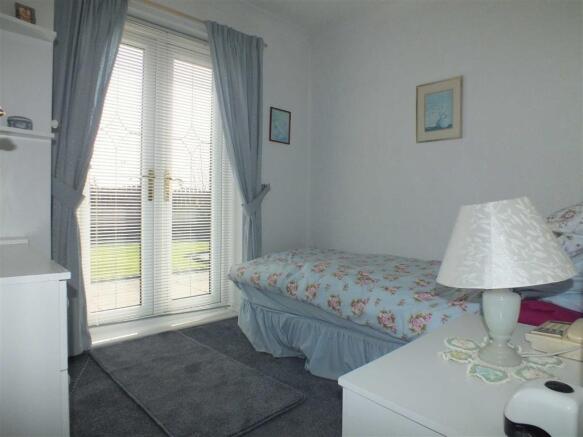 Bedroom (2)