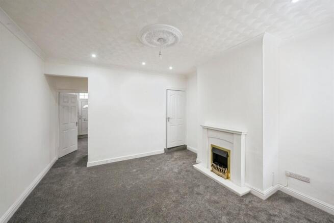 2 bed Terraced for sale Image 7