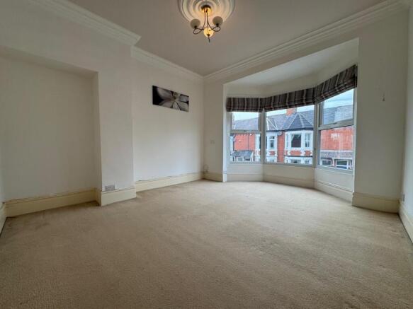 3 bed Terraced to rent Image 10
