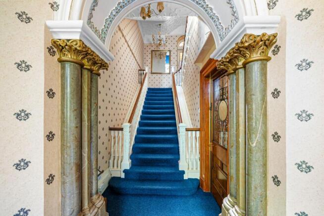 2 bed Flat for sale Image 7