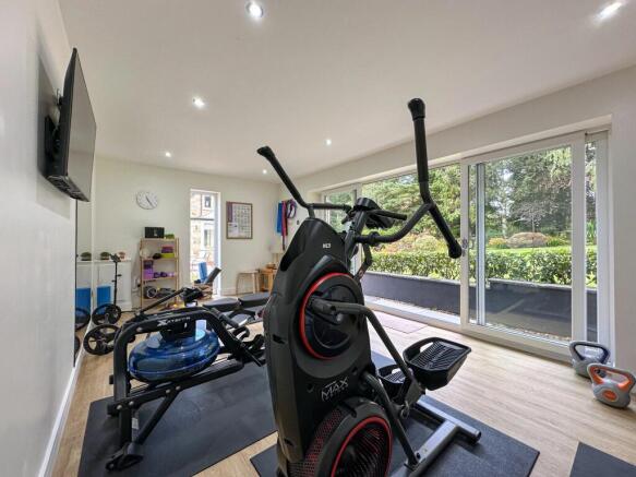 Photo 33