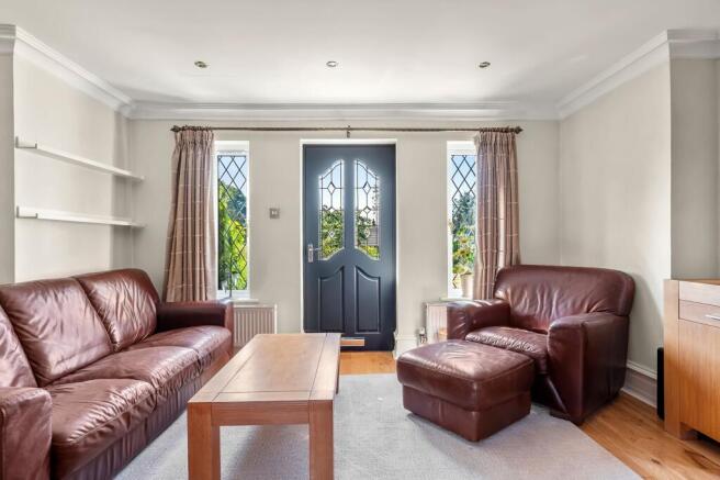 5 bed Detached for sale Image 11
