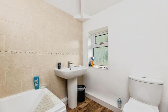 3 bed Semi-Detached for sale Image 5