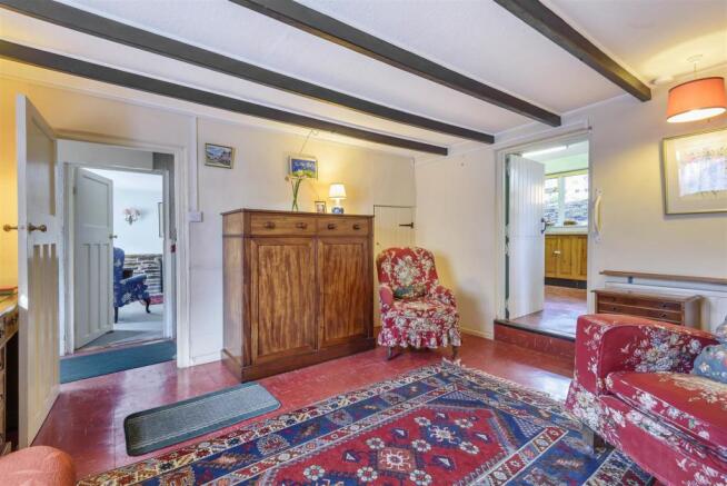Sitting room 3.jpg
