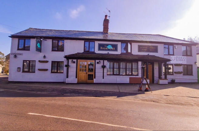 The Royal Oak, Cr...