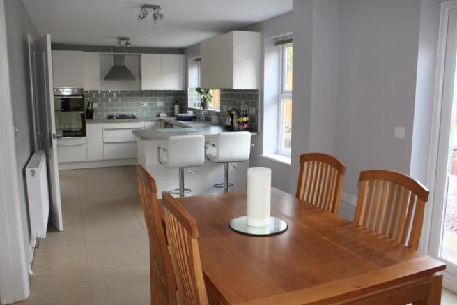 Kitchen diner