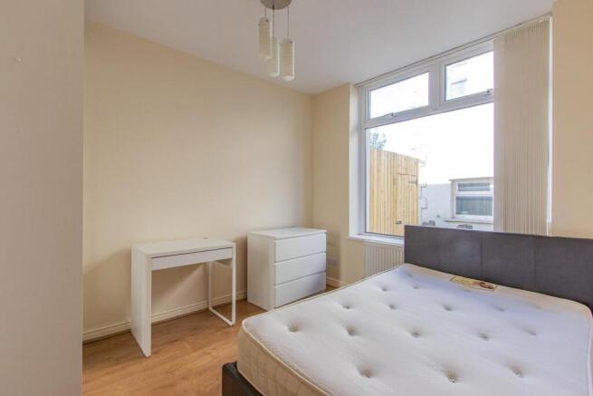 Gordon Road 27, 1-4.jpg