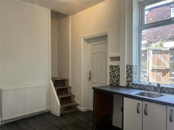 2 bed Terraced for sale Image 6