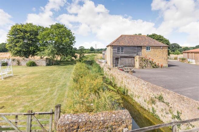 Barn / Granary for conversion