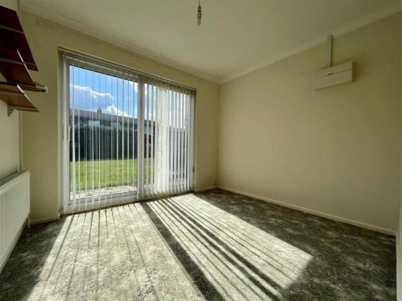 DiningRoom.jpg