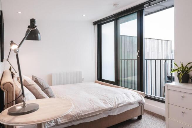 3 bed Flat to rent Image 9