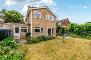 Porthcothan, Recreation Road, Burghfield Common, Reading RG7 3EN