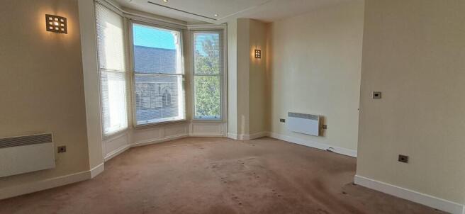 1 bed Flat for sale Image 8